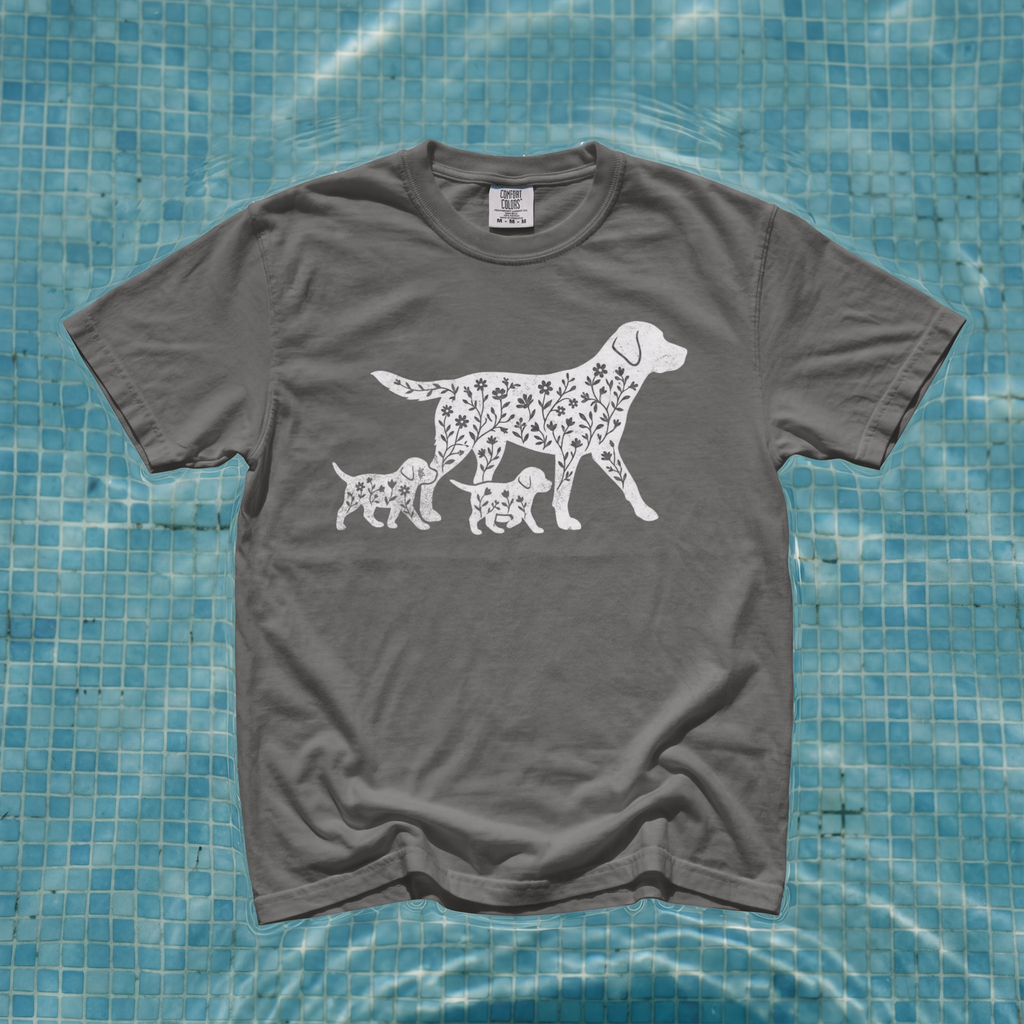 Labrador Mom Comfort Colors® T-Shirt